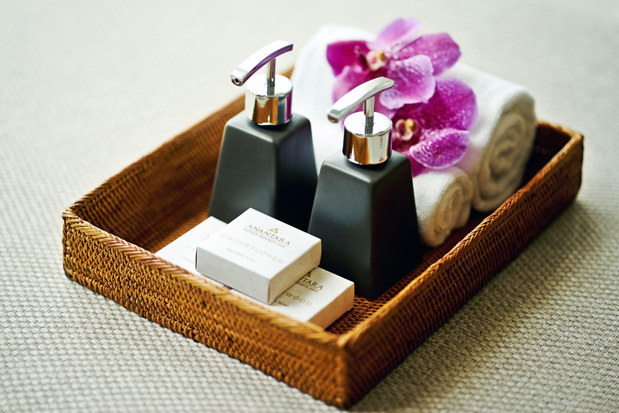 Dusit Suites Hotel Ratchadamri, Bangkok Extérieur photo Soap and shampoo dispensers
