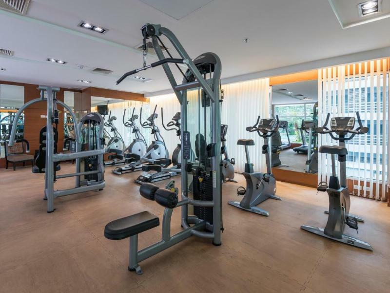 Dusit Suites Hotel Ratchadamri, Bangkok Extérieur photo A gym at a hotel