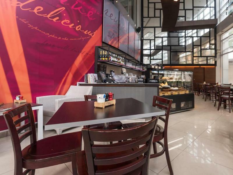 Dusit Suites Hotel Ratchadamri, Bangkok Extérieur photo Interior of a typical café